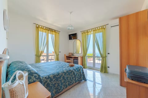 In-room safe, desk, free WiFi, bed sheets