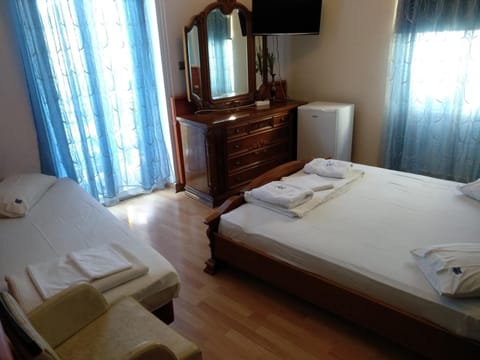 Premium bedding, Select Comfort beds, free WiFi