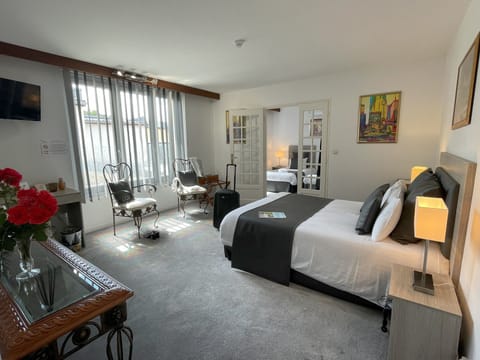 Family Suite | Premium bedding, desk, blackout drapes, soundproofing
