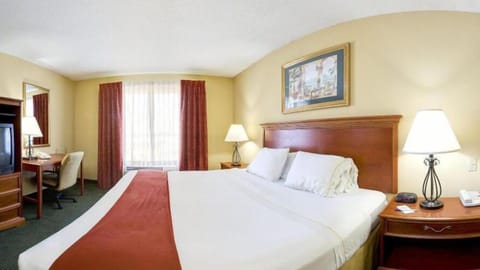 In-room safe, desk, iron/ironing board, cribs/infant beds