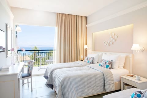 Superior Room, Sea View | In-room safe, free cribs/infant beds, free WiFi, bed sheets