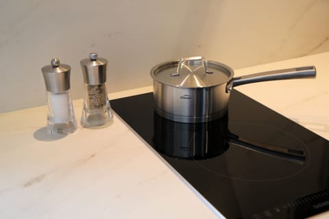 Premium Studio | Private kitchen | Espresso maker, coffee/tea maker, electric kettle