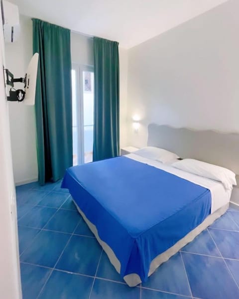 Superior Room | Minibar, in-room safe, desk, free WiFi