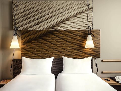 Standard Twin Room, 2 Twin Beds | Premium bedding, desk, laptop workspace, blackout drapes