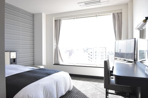 Down comforters, desk, soundproofing, free WiFi