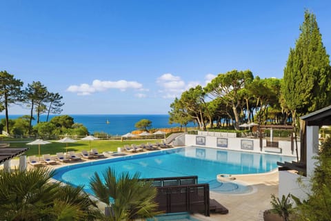Indoor pool, 8 outdoor pools, pool umbrellas, sun loungers