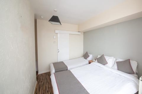 Standard Triple Room, Private Bathroom | Free WiFi, bed sheets