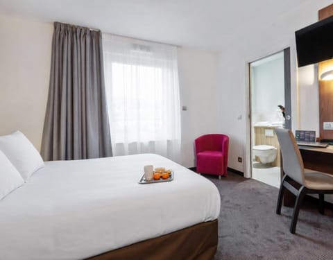 Superior Room, 1 Double Bed | Blackout drapes, soundproofing, free cribs/infant beds
