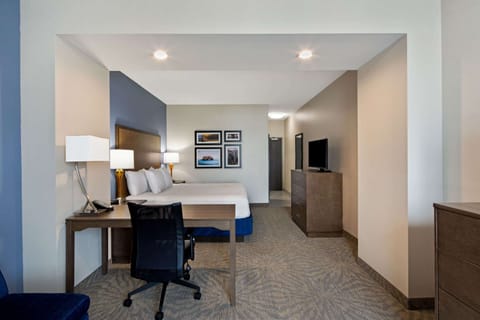 Premium bedding, pillowtop beds, desk, iron/ironing board