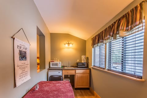 Wilderness | Private kitchenette | Fridge, microwave