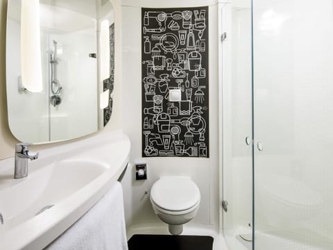 In-room safe, desk, iron/ironing board, free WiFi