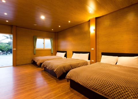 Family Room (six people) | Premium bedding, free WiFi, bed sheets