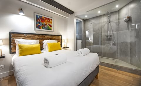 Presidential Apartment, 1 bedroom, Jacuzzi, Sauna and Pool | 1 bedroom, premium bedding, in-room safe, individually decorated