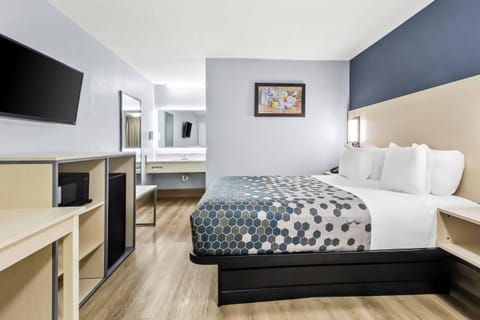 Desk, blackout drapes, iron/ironing board, free WiFi