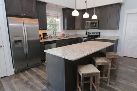 Townhome, 4 Bedrooms & 4 Bathrooms | Private kitchen | Fridge, microwave, oven, stovetop