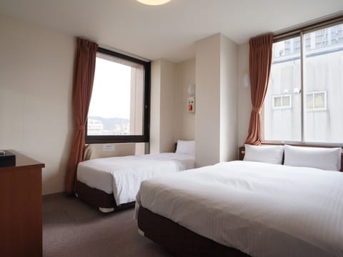 Down comforters, WiFi (free), bed sheets