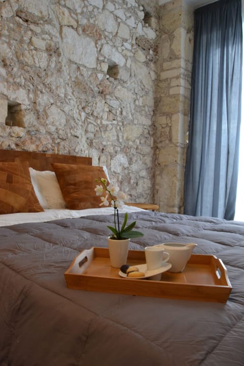 Double Room | Premium bedding, desk, cribs/infant beds, rollaway beds