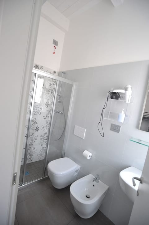 Double or Twin Room, Sea View | Bathroom | Shower, free toiletries, hair dryer
