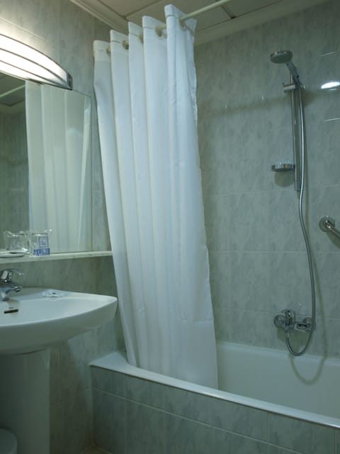 Free toiletries, hair dryer, bidet, towels