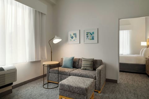 32-inch Smart TV with digital channels, TV, Netflix