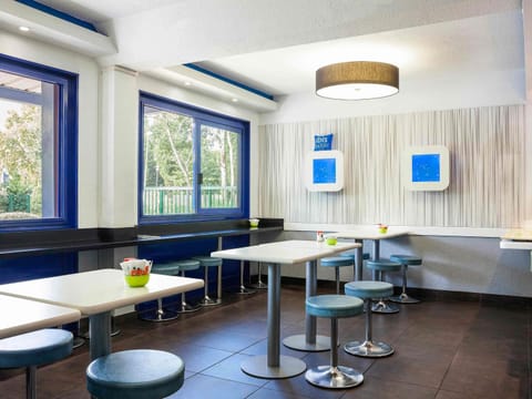 Daily buffet breakfast (EUR 8.50 per person)