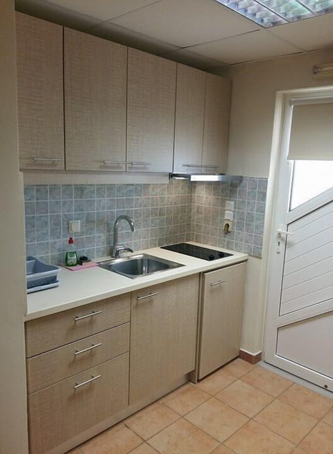 Fridge, stovetop, cookware/dishes/utensils