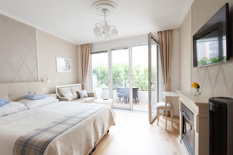 Apartment, Terrace, Garden View (Cleaning Fee Included in Price) | In-room safe, desk, soundproofing, iron/ironing board