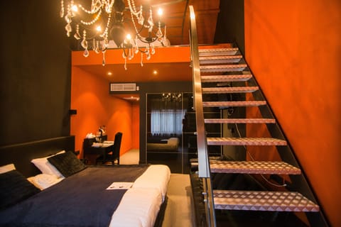 Suite | Minibar, individually decorated, individually furnished, desk