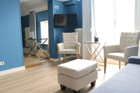 Deluxe Double Room | In-room safe, desk, cribs/infant beds, free WiFi