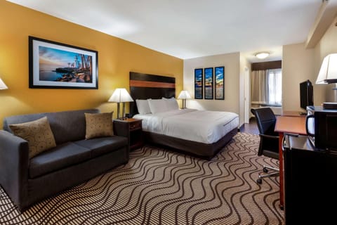 Premium bedding, pillowtop beds, desk, iron/ironing board