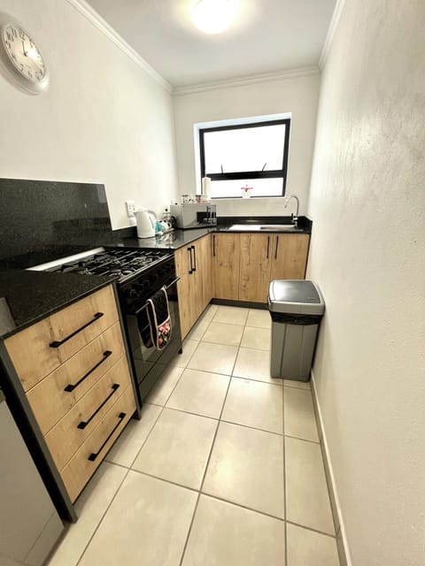 Coffee/tea maker, electric kettle