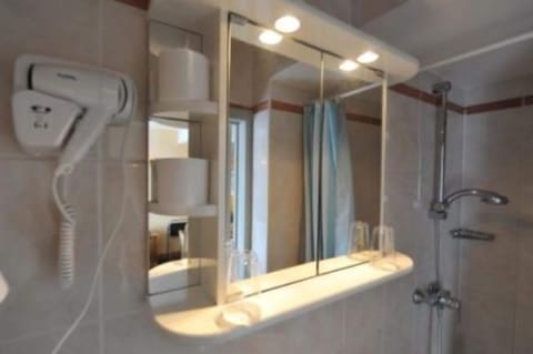 Free toiletries, hair dryer