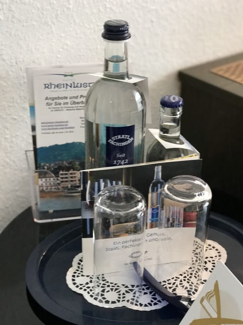 Quadruple Room | Room service - dining