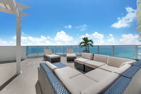 Marenas Oceanfront Two Bedroom Penthouse with Terrace | Terrace/patio