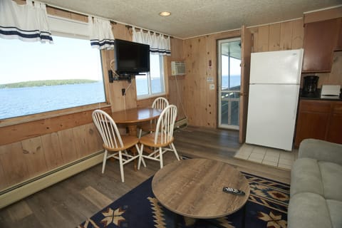 Suite, 1 Queen Bed, Kitchenette, Lake View | Free WiFi, bed sheets