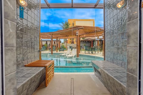 Steam room 