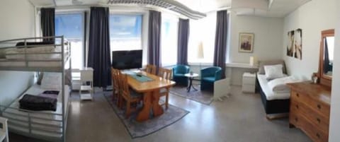 Basic Room, 1 Bedroom | Individually decorated, individually furnished, desk, blackout drapes