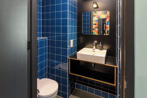 Comfort Double Room, Private Bathroom | Bathroom | Shower