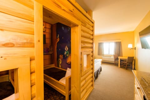 Kid Cabin - Water Park Included | In-room safe, desk, free cribs/infant beds, bed sheets