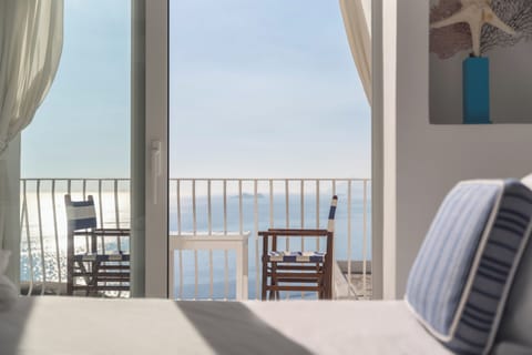 Comfort Double Room, Balcony, Sea View | Down comforters, minibar, in-room safe, individually decorated