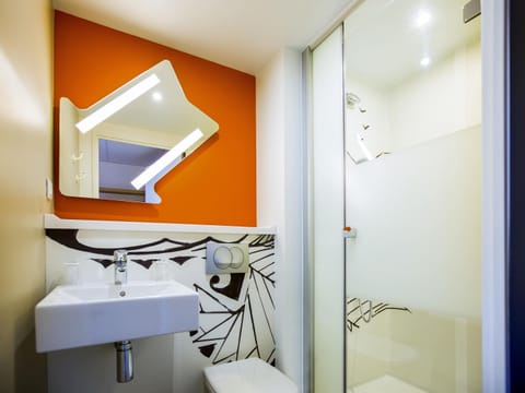 Double Room | Desk, blackout drapes, soundproofing, iron/ironing board