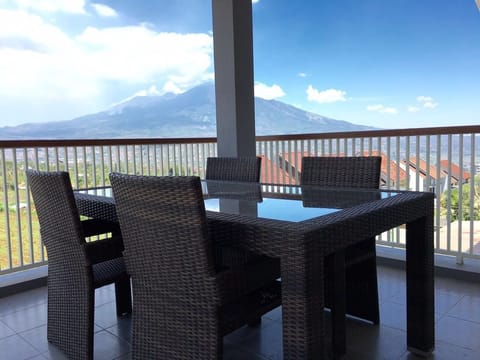 Villa, 3 Bedrooms | Balcony