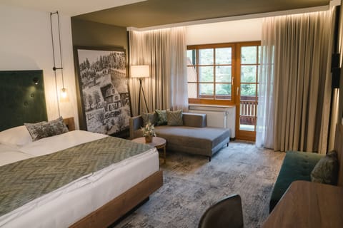 Comfort Double Room | Living area | LED TV