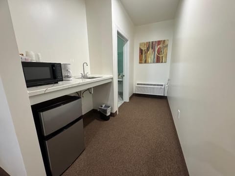 Deluxe Room | Living area | LED TV