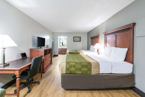 Two Queen Beds NonSmoking with 1Person SofaBed | Desk, iron/ironing board, free cribs/infant beds, free WiFi