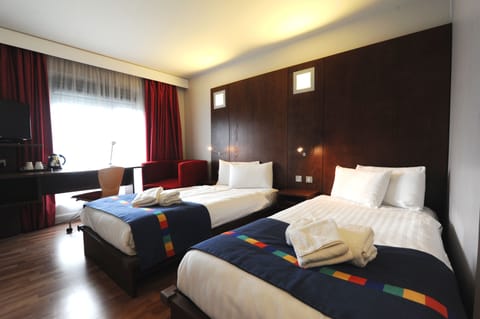 In-room safe, desk, blackout drapes, soundproofing