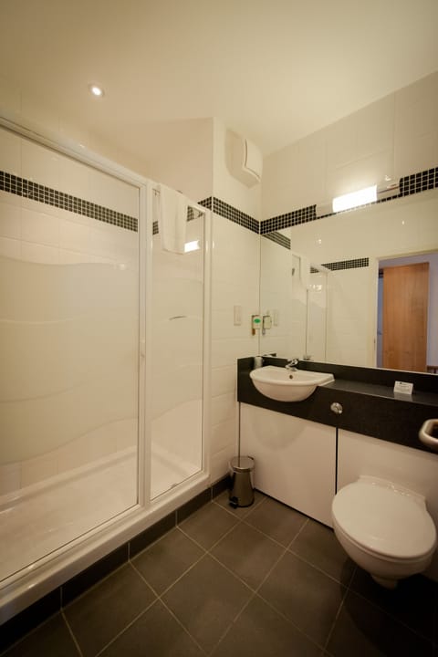 Shower, free toiletries, hair dryer, towels