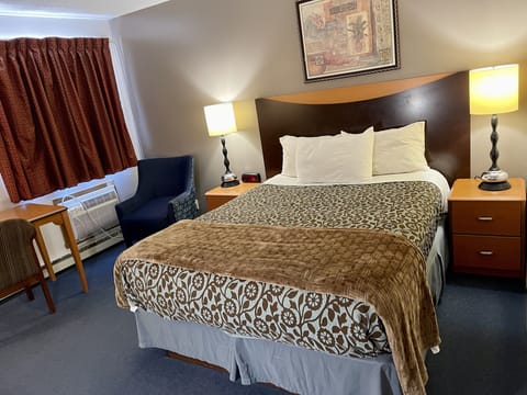 Room, Non Smoking | Iron/ironing board, rollaway beds, free WiFi