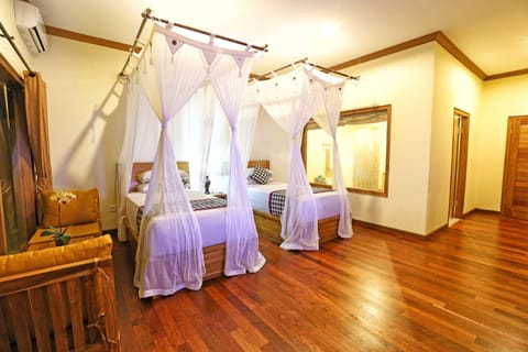 Standard Villa, 1 King Bed, Garden Area | Minibar, free WiFi, bed sheets