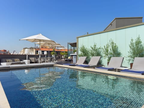 Outdoor pool, sun loungers